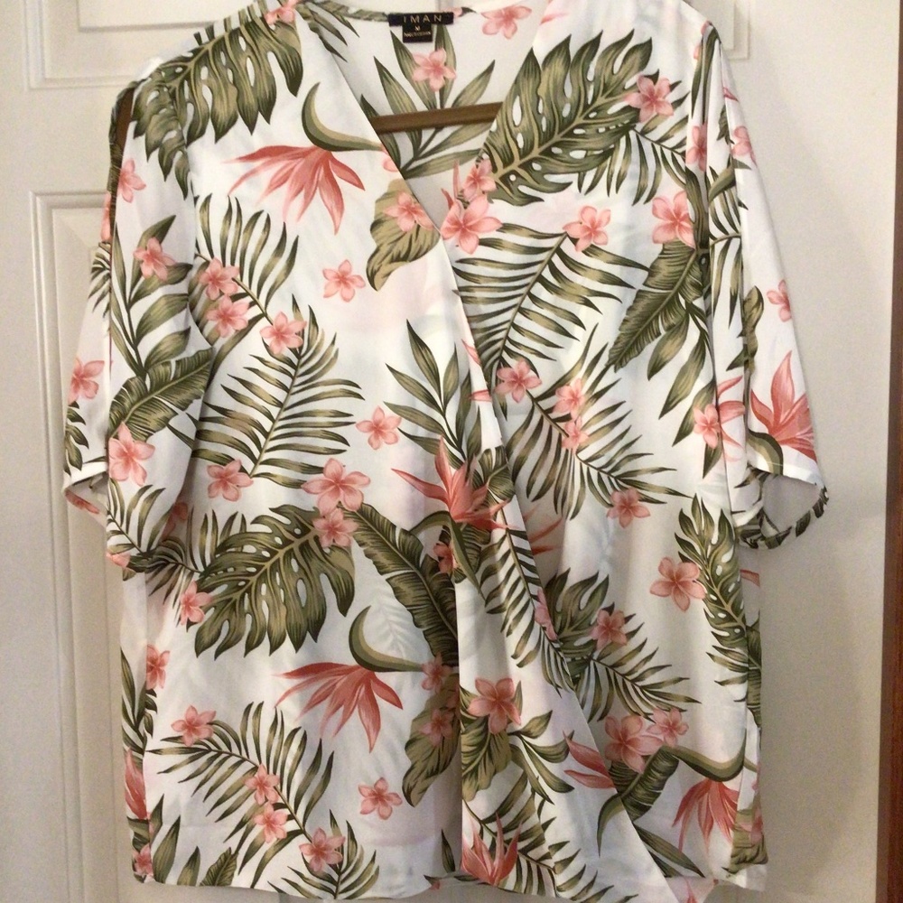 Beautiful, airy Iman floral top, size medium. Never worn.